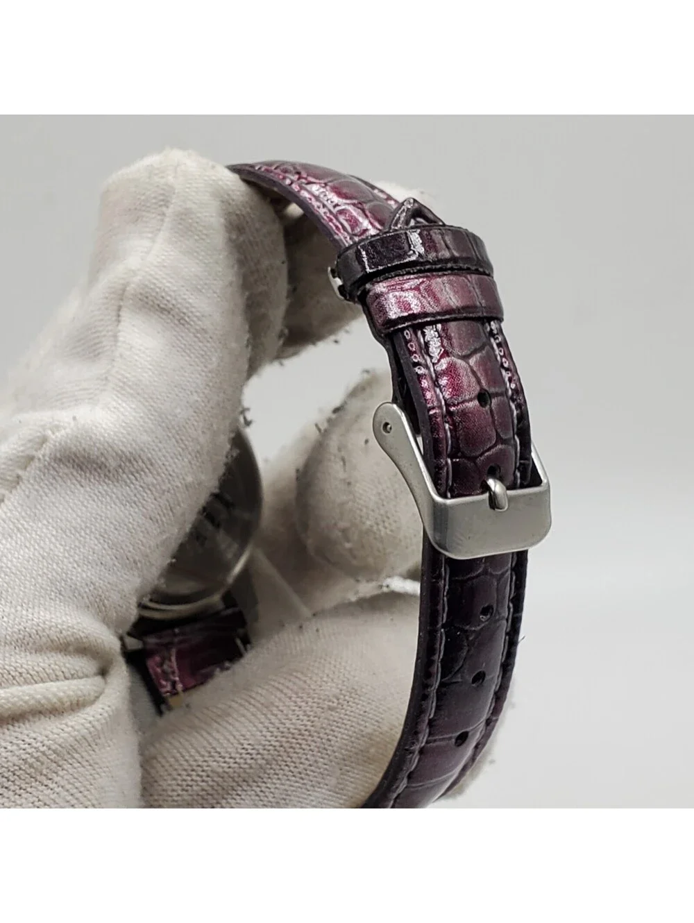 Purple Quartz Womens Watch 30mm Silver Tone Purple Band New Battery